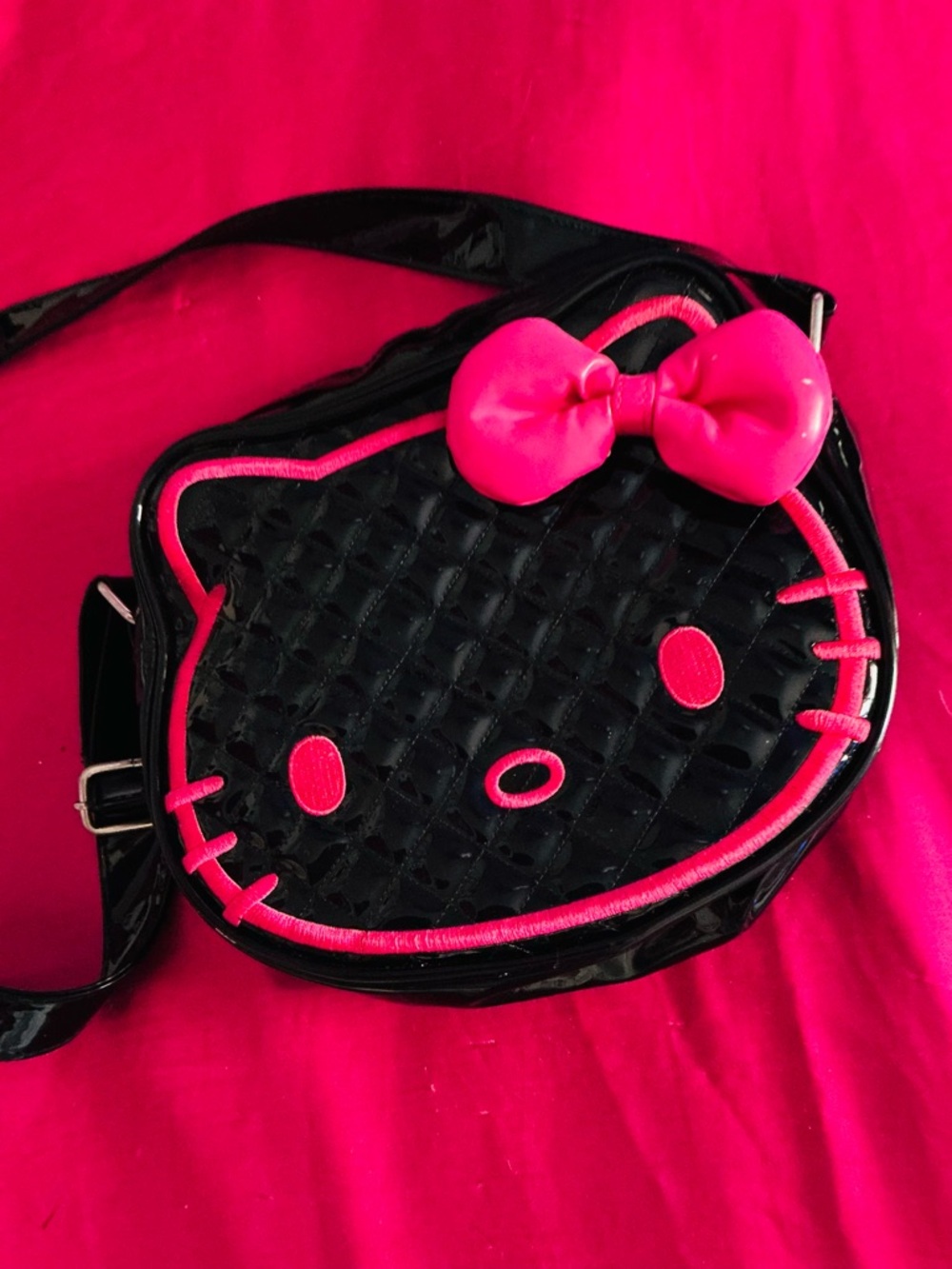 🖤 Hello Kitty Crossbody 🩷 - Picture 2 of 2
